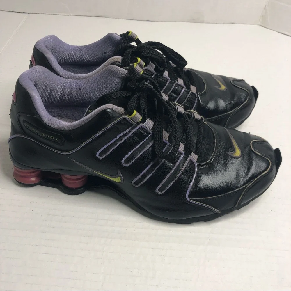 Nike Shox Sneakers Size 6.5Y fits Women 8.5 Black Pink Womens Youth Athletic